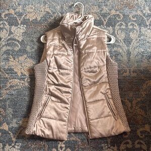 Women's Quilted Vest - Cream